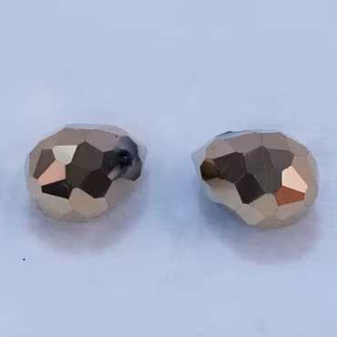 Facetterad droppe, elektropläterad i guld, 11,6x8 mm