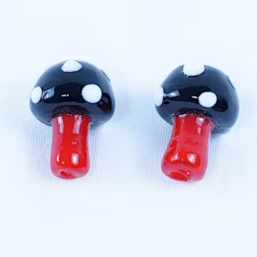 Lampwork, svampar, svart/röd/vit
