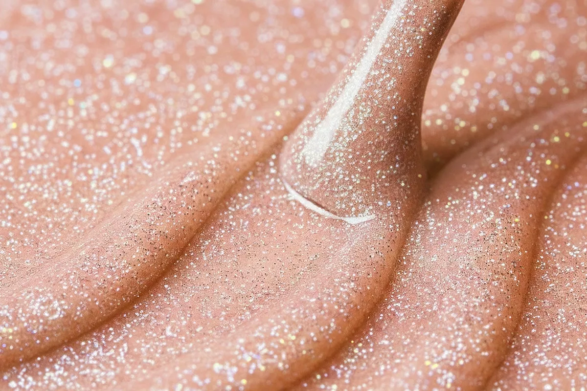 HELLO BASE Cio Lumi 8 ml – Flash-Effect Rubber Base (Peach Beige Nude )