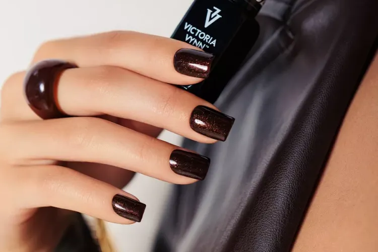 GEL POLISH – No. 483 Gilded Ebony